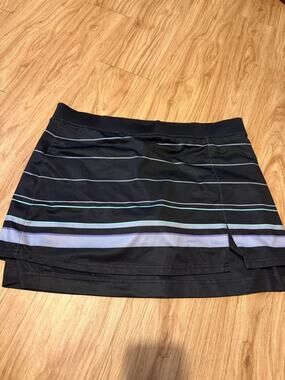 Pebble beach skort